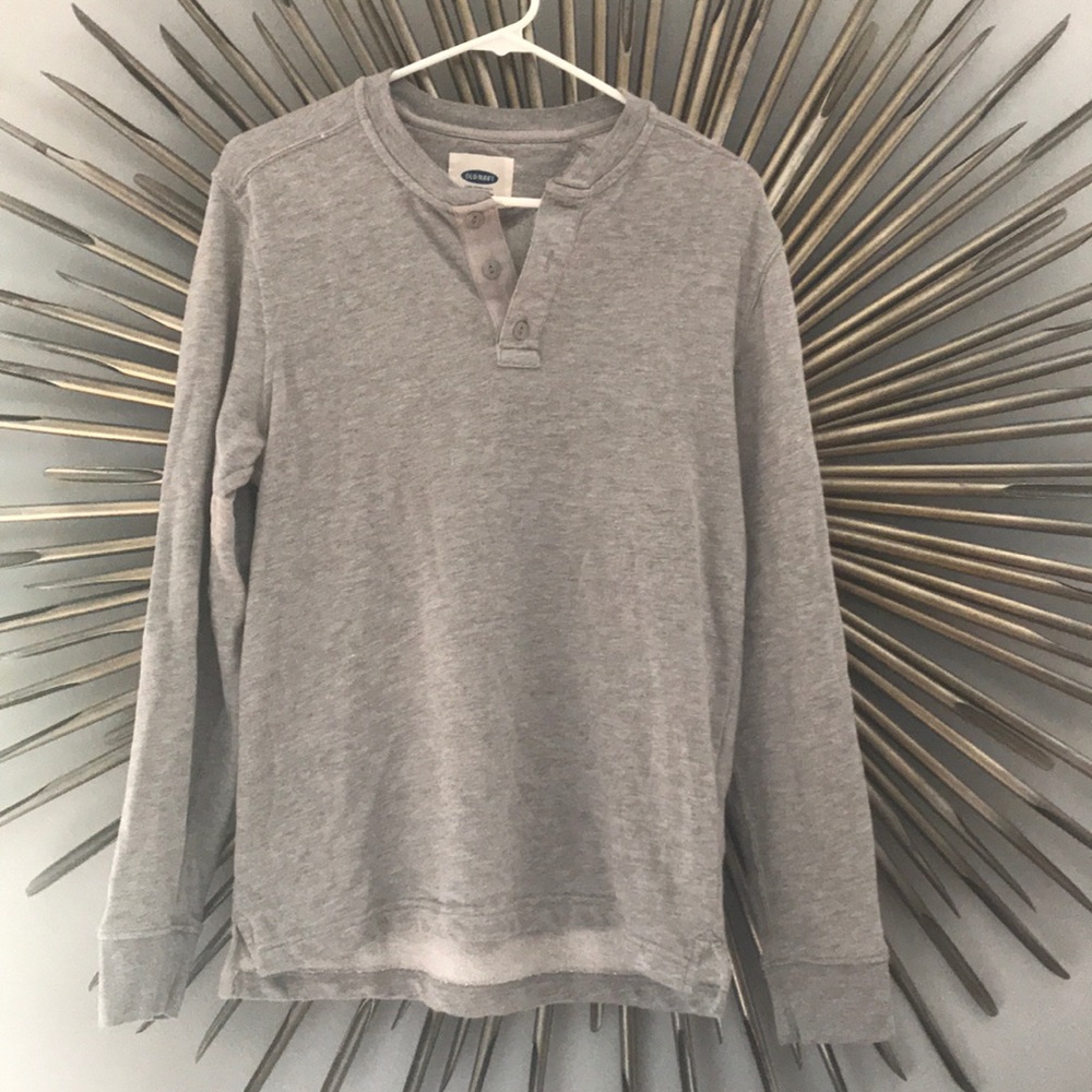 Long sleeve grey T-shirt